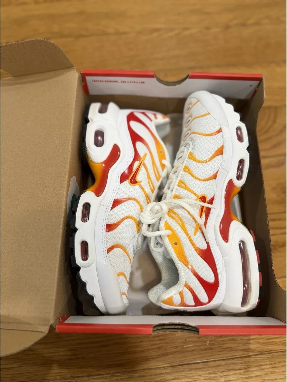 Size 4.5 Y (GS) Nike Air Max Plus 'White Lava' FN3857-100 (kids)